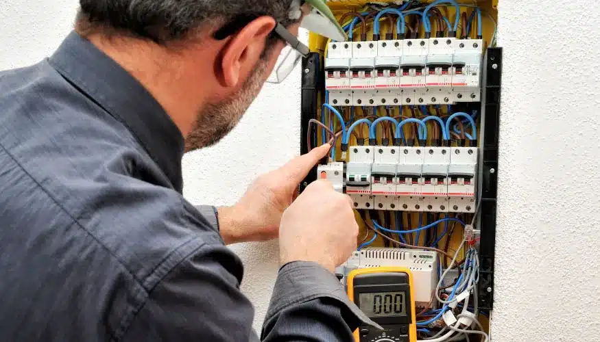 شركة تنظيف خزانات مياه المحلة الكبري 2 كهربائي منازل